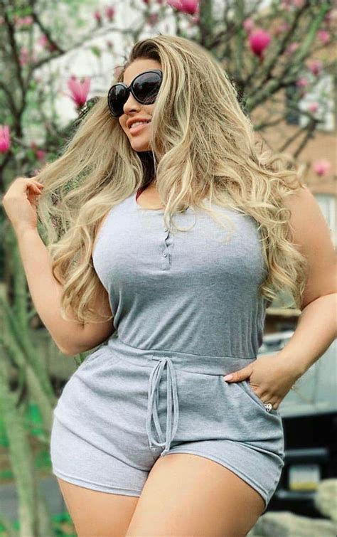 Ashalexiss has been very known latlely in the over +18’s website onlyfans. Down below we are giving you more personal information of Ashalexiss, for you to get to know more details before you download the forbidden videos uploaded to the onlyfans profile. NAME: Ashley Alexiss. AGE: 30. BIRTHDAY: November 25, 1990.